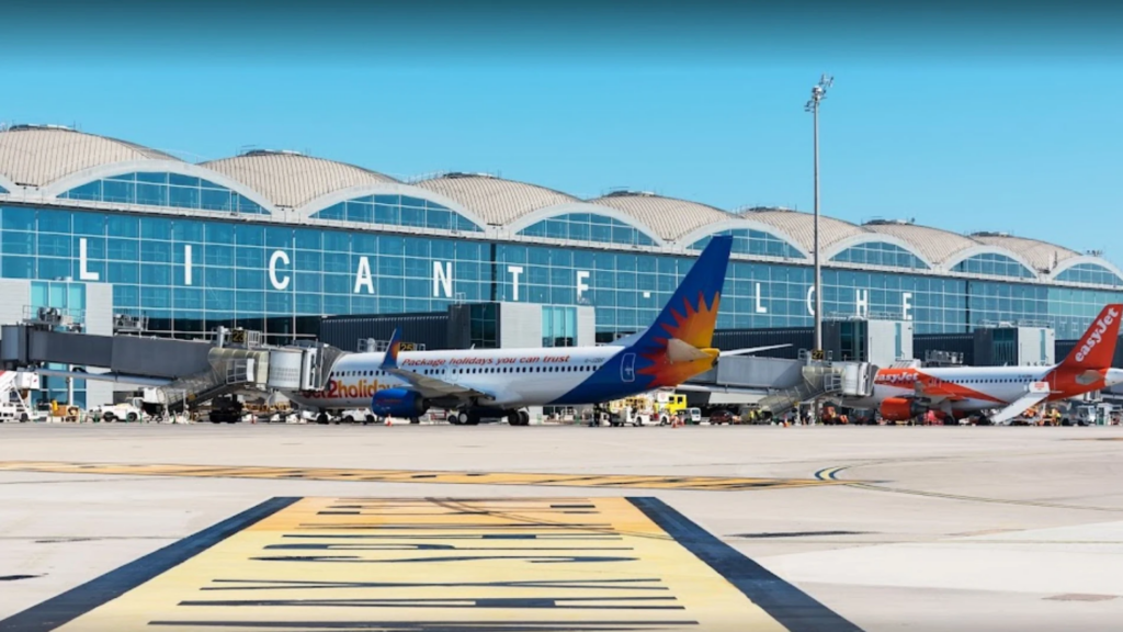 El Aeropuerto Alicante-Elche rompe récords: ¿cómo afecta a los pasajeros en un entorno de alta demanda?